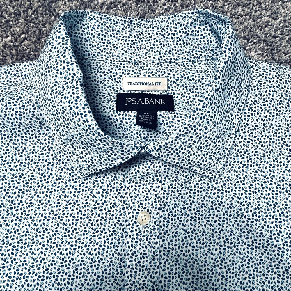 Jos A Bank Shirt XL Traditional Fit Blue Ditsy Print Classic Business Casual